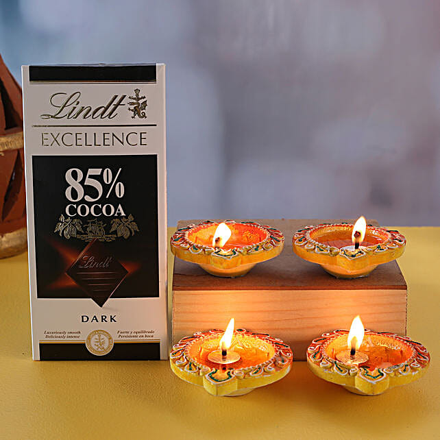 Set Of 4 Traditional Diyas And Lindt Dark Chocolate Italy Gift Set Of