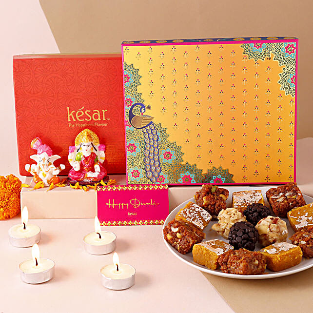 Buy Send Diwali Selection Half Kg Sweets With Idols N Candle Online Fnp