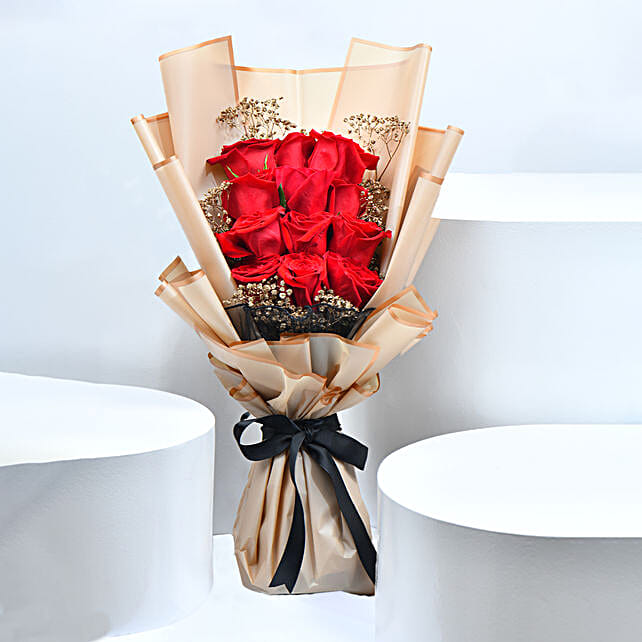 Beauty Of Love Red Roses Bouquet Qatar Gift Beauty Of Love Red Roses