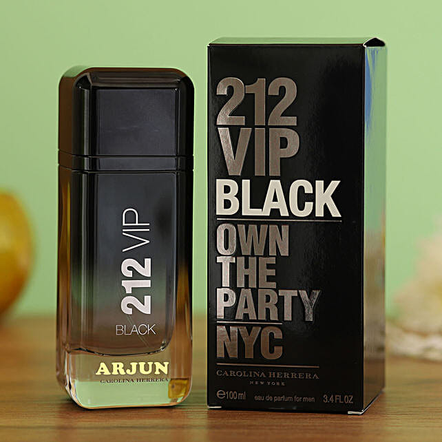 perfume 212 vip black carolina herrera lojas