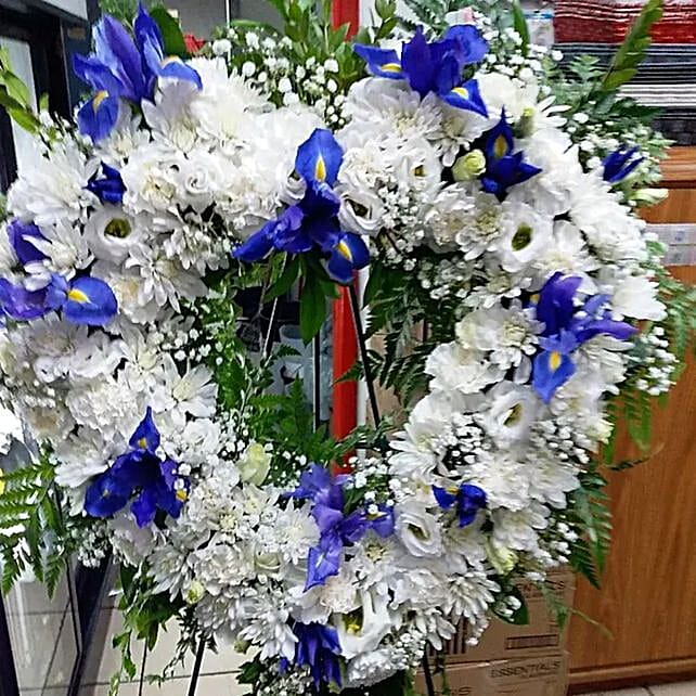 White And Blue Mixed Flowers For Condolence canada | Gift White And ...