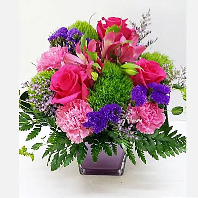 Breathtaking Mixed Flowers Cube Vase canada Gift Breathtaking Mixed
