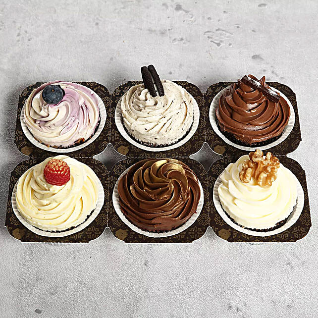 6 Assorted Desginer Cupcakes kuwait Gift 6 Assorted Desginer Cupcakes