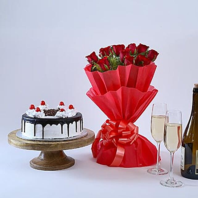 Buy Romantic Birthday Gifts For Boyfriend Online Ferns N Petals