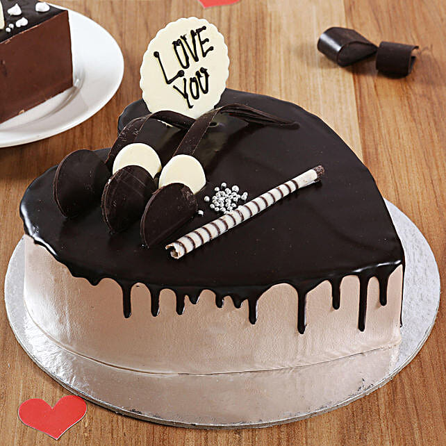 Heart Shaped Cream Chocolate Cake Half Kg Gift Online Creamy