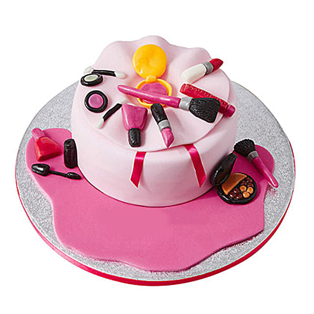 Makeup Bag Fondant Cake