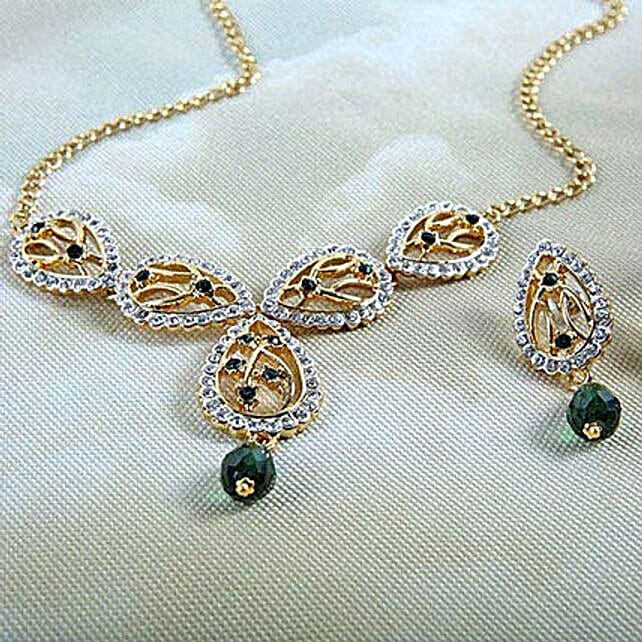 Buy/Send Evergreen Jewelry Set Online FNP