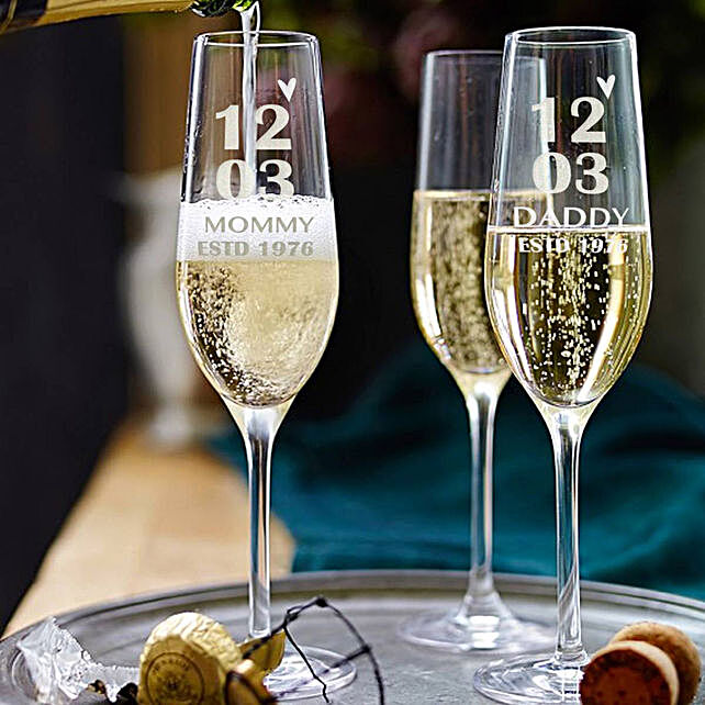 Buysend Personalised Set Of 2 Champagne Glasses 2897 Online Fnp 1113