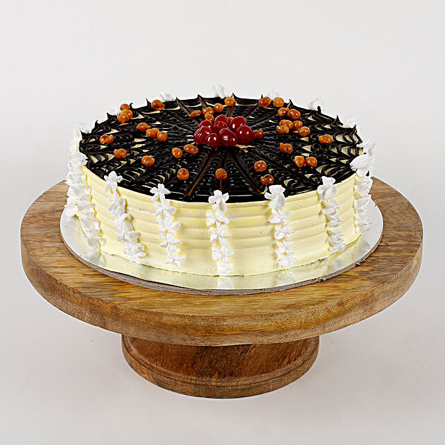 Buy Send Choco Spiral Cream Vanilla Cake Half Kg Eggless Online Ferns N Petals