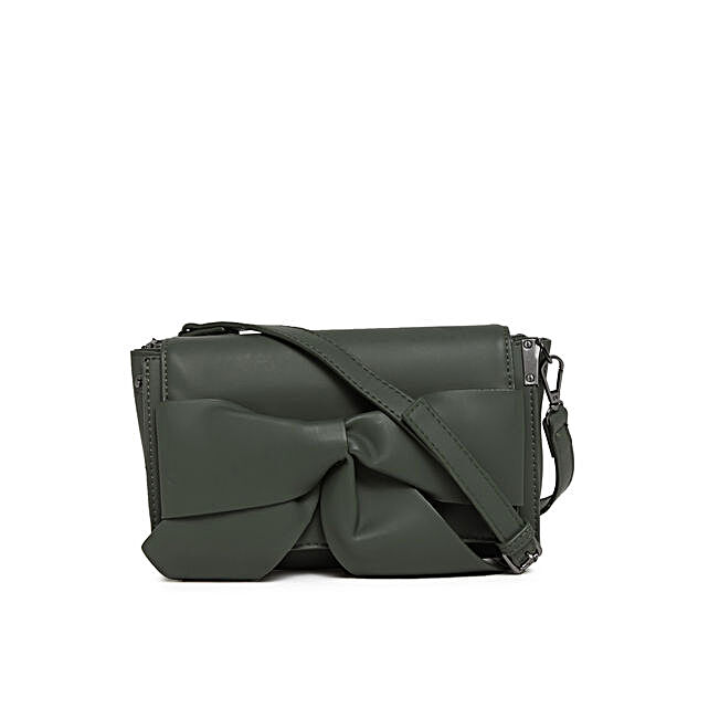 alvaro castagnino black sling bag