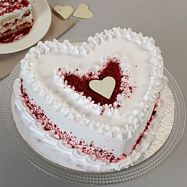 Half Kg Red Velvet Cake Best Price Giftacrossindia