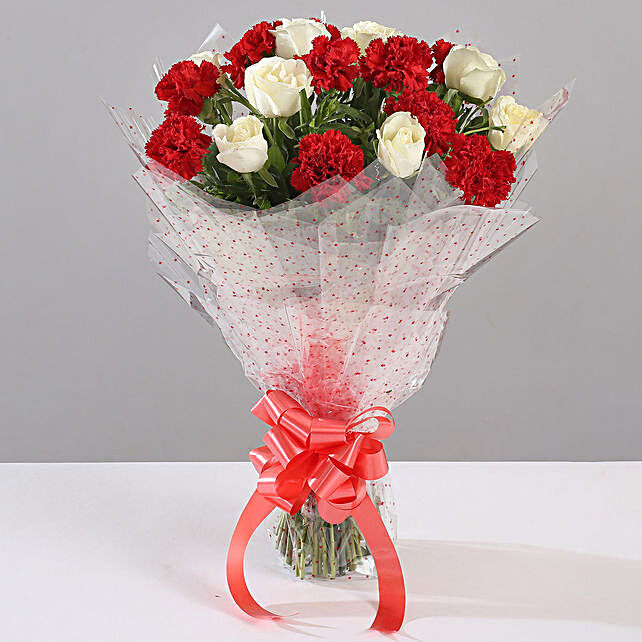 Buy Send White Roses Red Carnations Bouquet Online Ferns N Petals