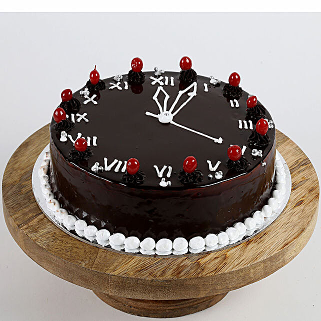 Buy Send New Year Clock Vanilla Cake Half Kg Online Ferns N Petals