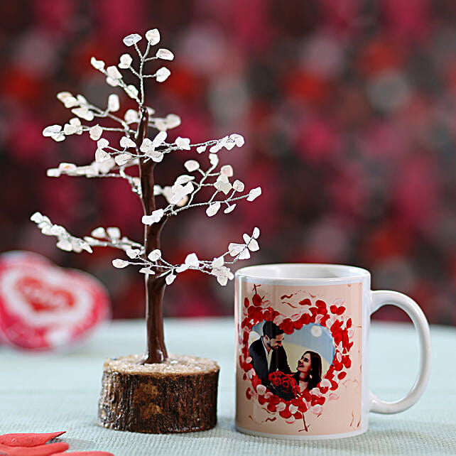 Best Personalised Gift Ideas for Girlfriend's Birthday - Ferns N Petals