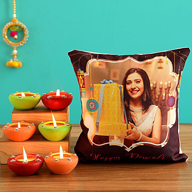 Friends TV show gift hamper under Rs.2000- Friends Fanatic