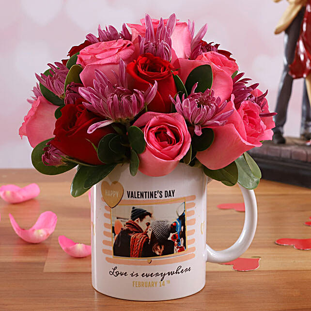 Buy/Send Mixed Roses & Daisy stems In Personalised V-Day Mug Online- FNP