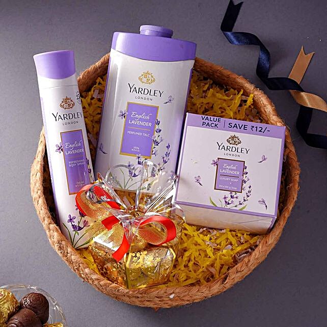 Buy/Send Yardley London English Grooming Hamper Online FNP