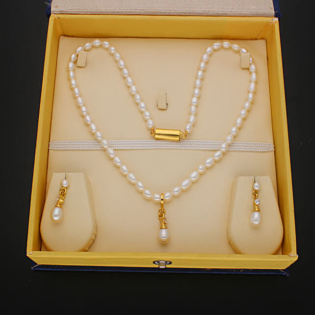 Sri Jagdamba Pearls Drop Necklace Set 