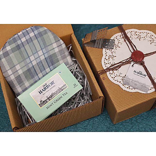 Buy/Send Old Harbor Mint Green Tea With Mug Cozy & Squeezer Online FNP