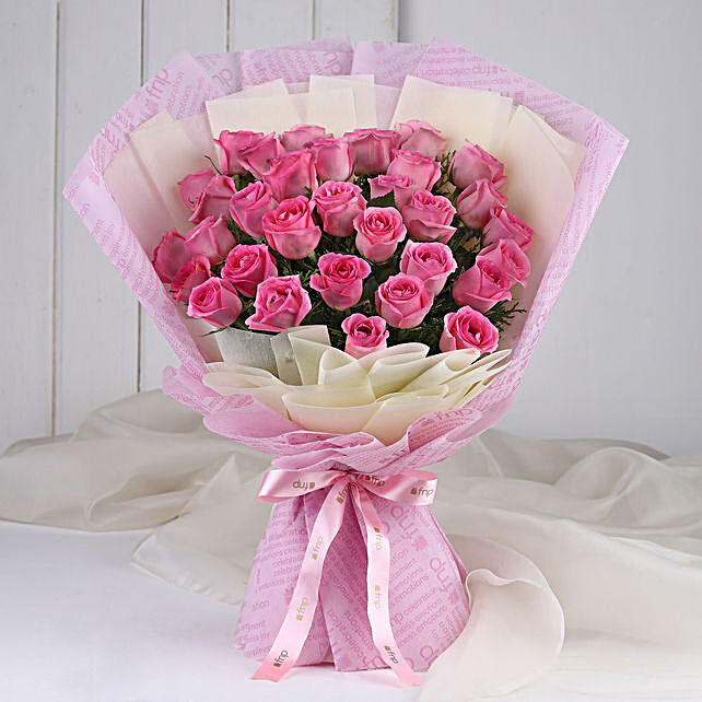 Buy/Send Adorable Aura Roses Bouquet Online- FNP