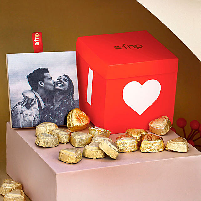 buy-send-personalised-love-you-sweet-box-online-fnp