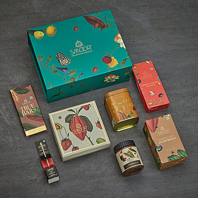 Buy/Send Artistry Assorted Sweet Hamper Online FNP