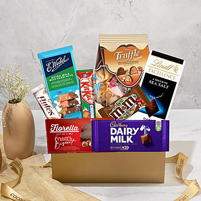 Buy/Send A European Chocolates Delight Online- FNP