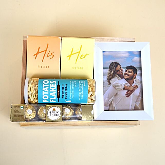 Buy/Send Special Gift Hamper For Married Couples Online FNP