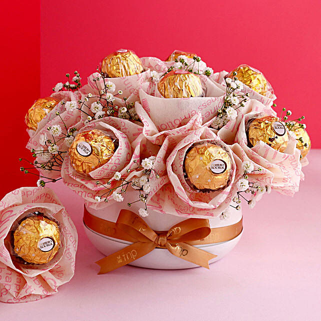 Buy/Send Ferrero Rocher Delightful Bouquets Online FNP