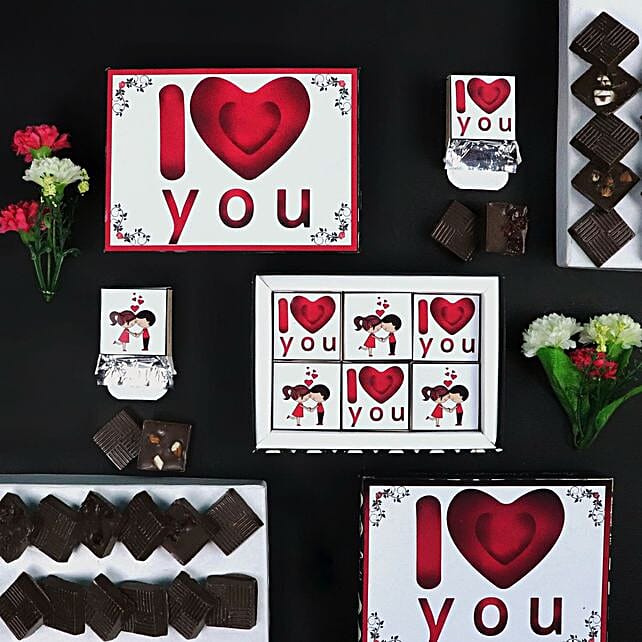 buy-send-i-love-you-chocolate-gift-box-online-fnp