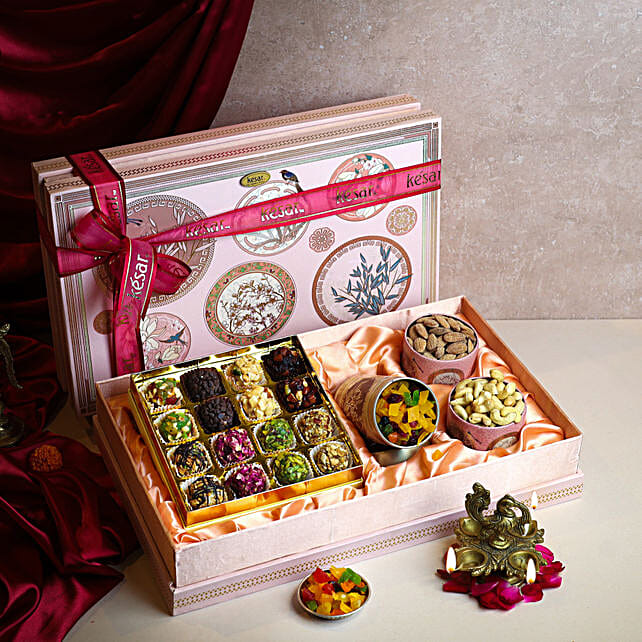 Buy/Send Assorted Nuts Gift Box Online- FNP