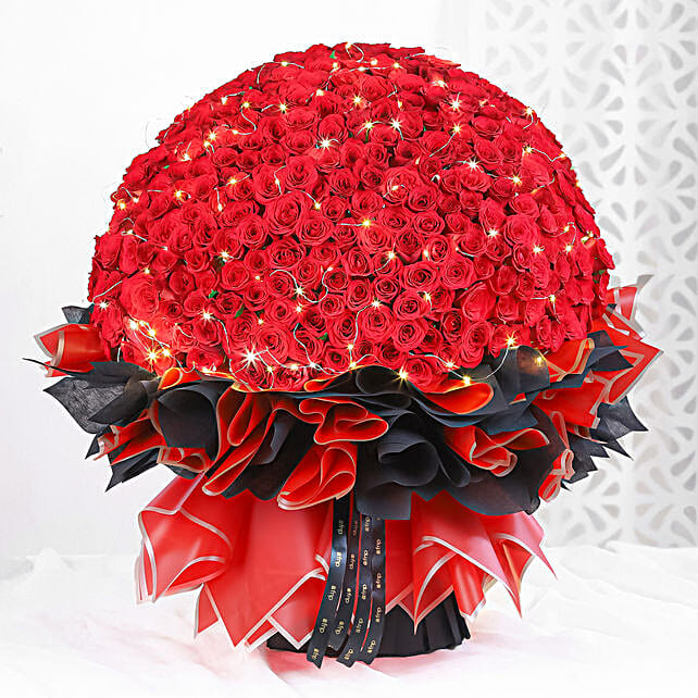 365 Red Roses Buy/Send 365 Scarlet Rose Bouquet Online- FNP
