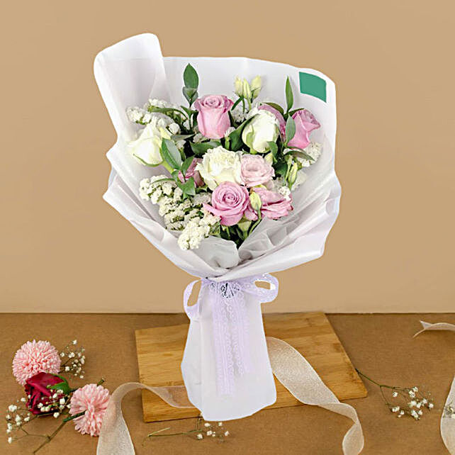 Blissfull Mixed Roses Beautifully Wrapped Bouquet Malaysia Gift Blissfull Mixed Roses Beautifully Wrapped Bouquet Ferns N Petals