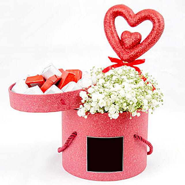 Gypso Flowers And Chocolates qatar Gift Gypso Flowers And Chocolates FNP