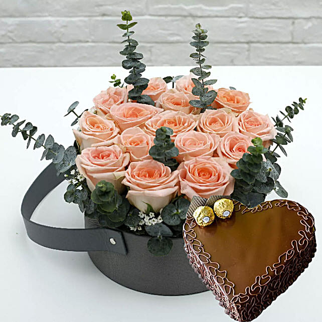 Heart Shaped Cake With Light Pink Roses Qatar T Heart Shaped Cake With Light Pink Roses Fnp