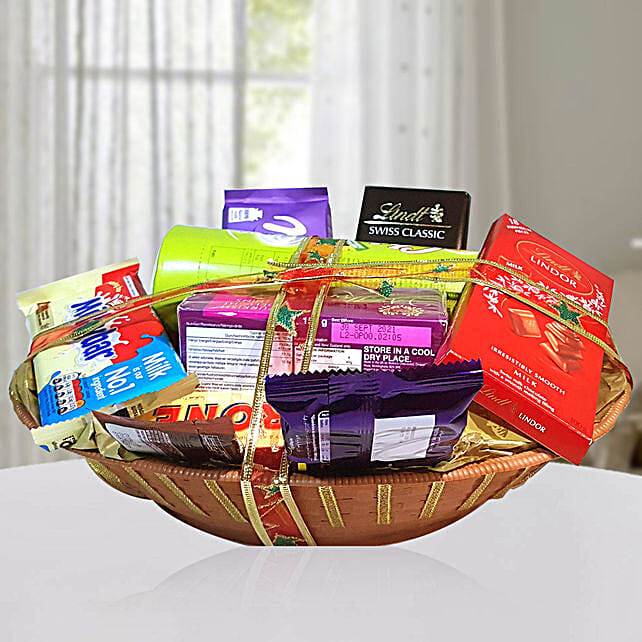 Sweet & Salty Delights Hamper qatar Gift Sweet & Salty Delights