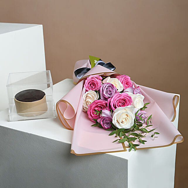 Pretty Rose Flower Bouquet N Chocolate Mono Cake qatar Gift Pretty