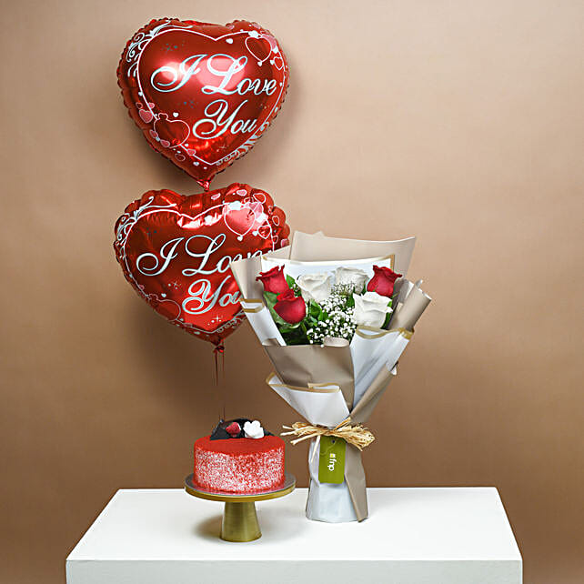 Regal Roses N Sweet Surprise qatar Gift Regal Roses N Sweet Surprise FNP