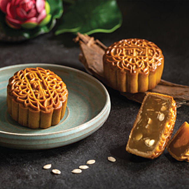 Set Of Egg Yolk Blend and Melon Seed Mooncakes singapore Gift Set Of