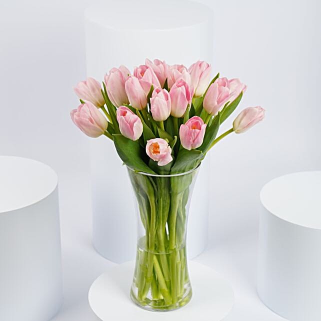 Pink Tulips Arrangement Standard uae | Gift Pink Tulips Arrangement ...