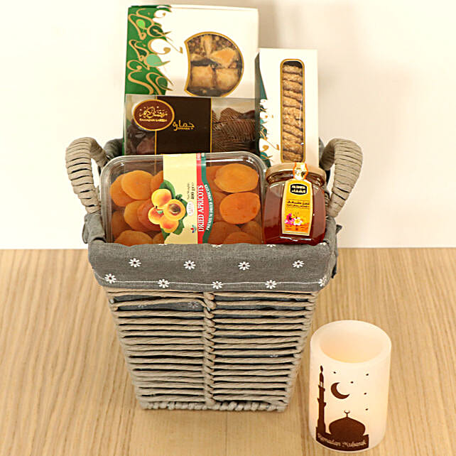 Attractive Ramadan Gift Basket uae Gift Attractive Ramadan Gift