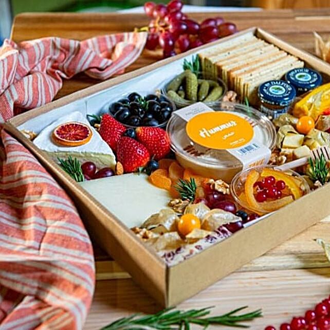 Vegetarian Cheesebox uae Gift Vegetarian Cheesebox Ferns N Petals