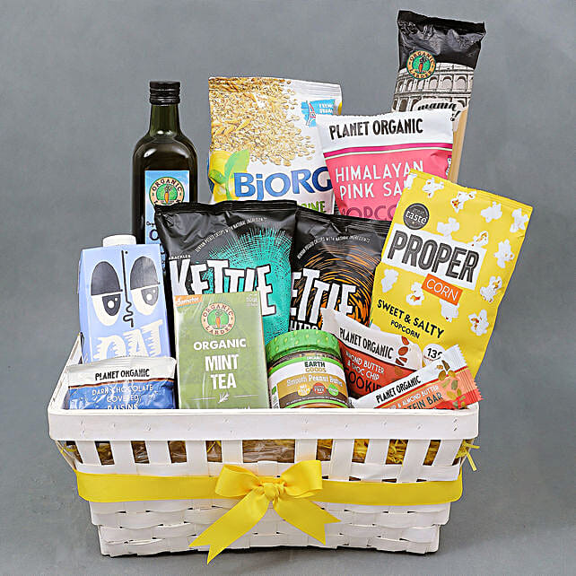 Organic Foodie Gift Basket uae Gift Organic Foodie Gift Basket FNP
