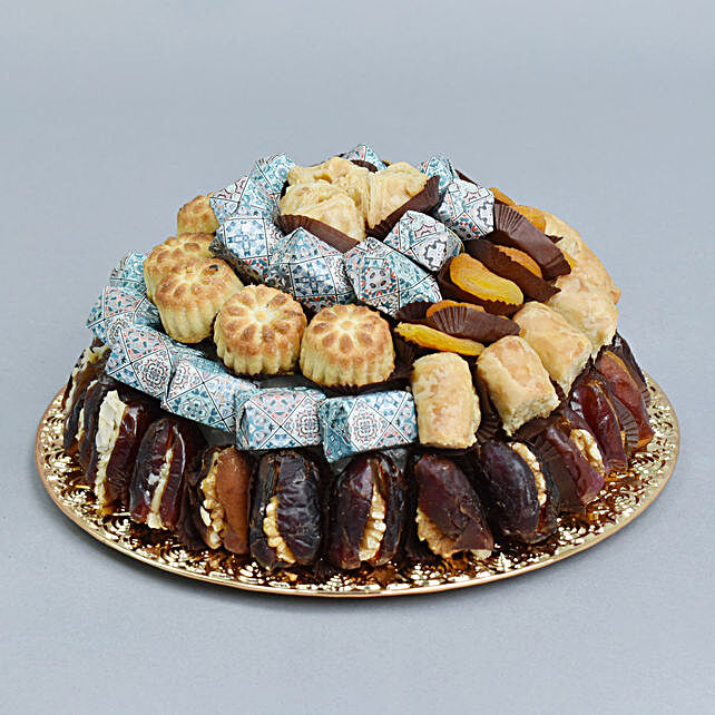 Assorted Premium Bites Platter uae | Gift Assorted Premium Bites ...