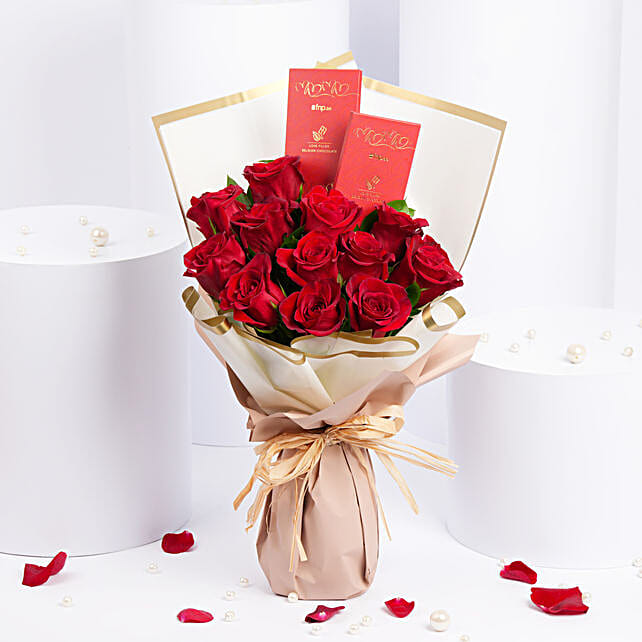 12 Roses and Chocolates Bouquet uae Gift 12 Roses and Chocolates