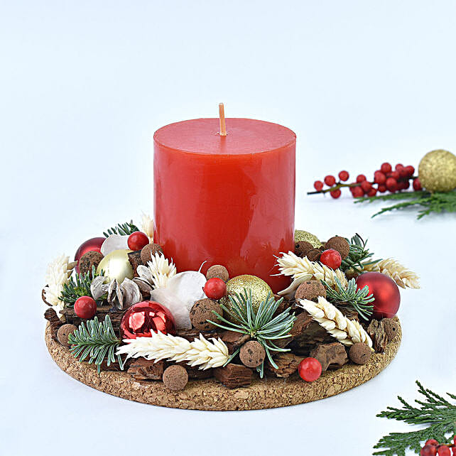 Candles with Christmas Decoration uae Gift Candles with Christmas