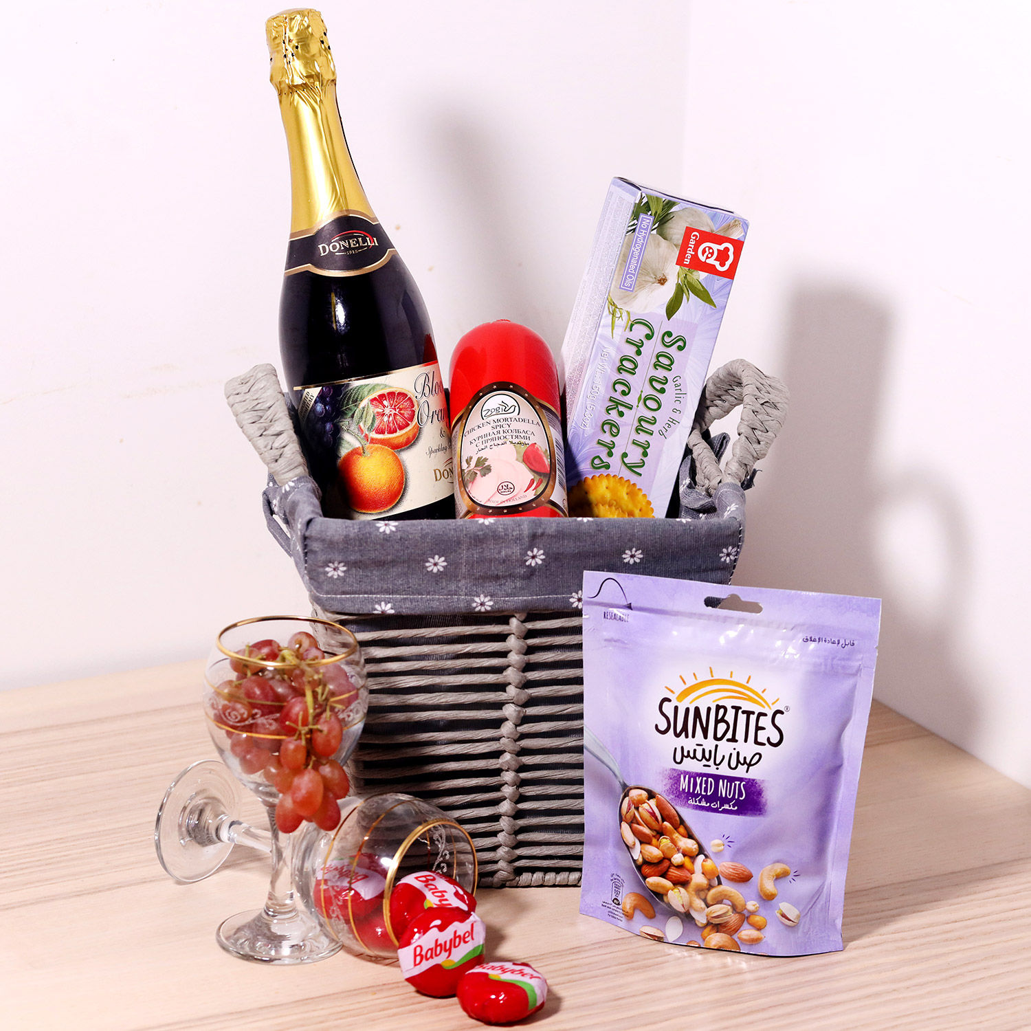 Sparkling Juice Gift Basket uae Gift Sparkling Juice Gift Basket