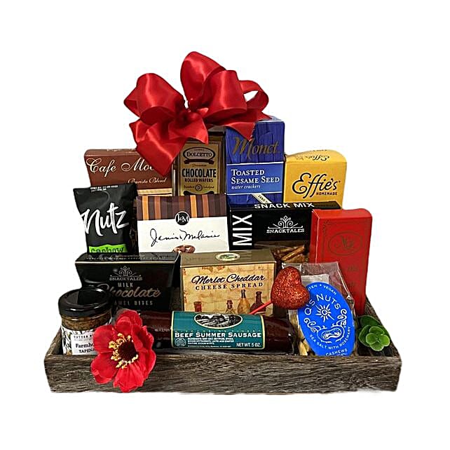 Assorted Treats Gift Hamper usa Gift Assorted Treats Gift Hamper FNP
