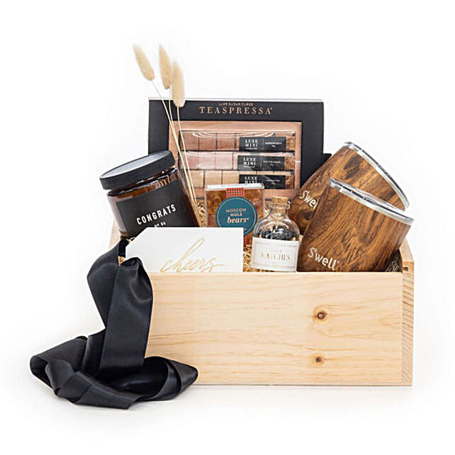 Go To Guy Gift Hamper usa Gift Go To Guy Gift Hamper FNP