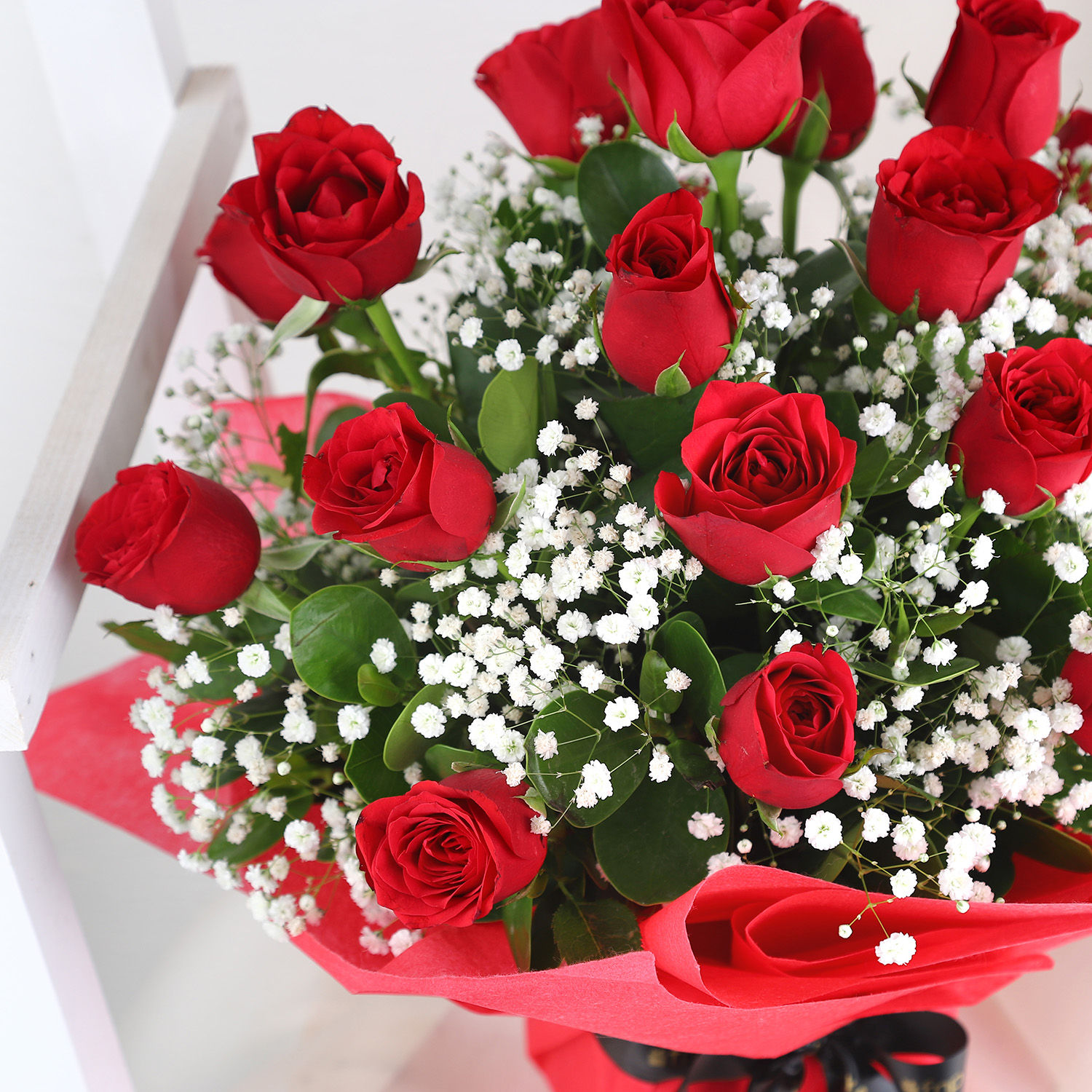 Buy/Send Graceful Roses Arrangement Online- Ferns N Petals